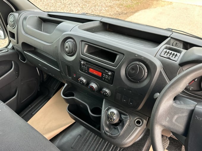 2025 Renault Master