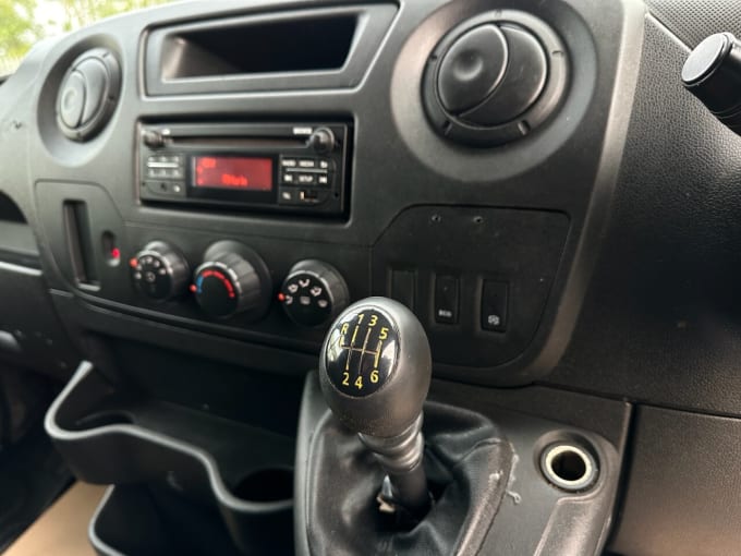 2025 Renault Master