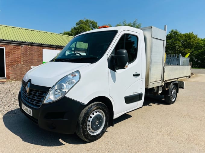 2025 Renault Master