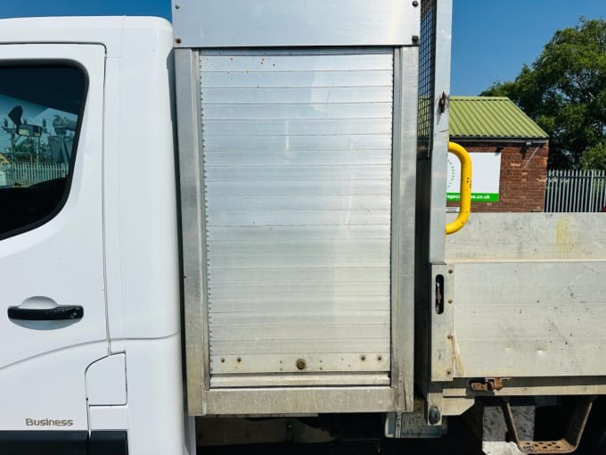 2025 Renault Master