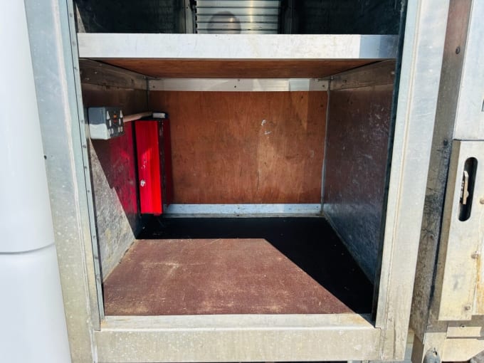 2025 Renault Master