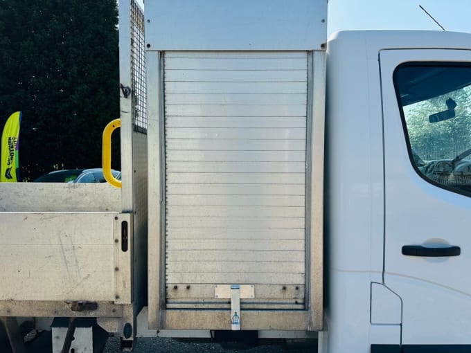 2025 Renault Master