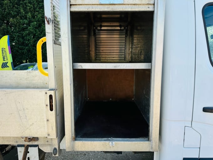 2025 Renault Master