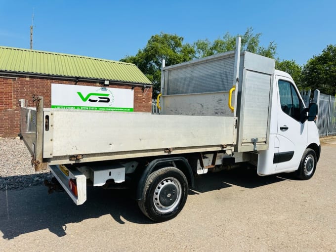 2025 Renault Master
