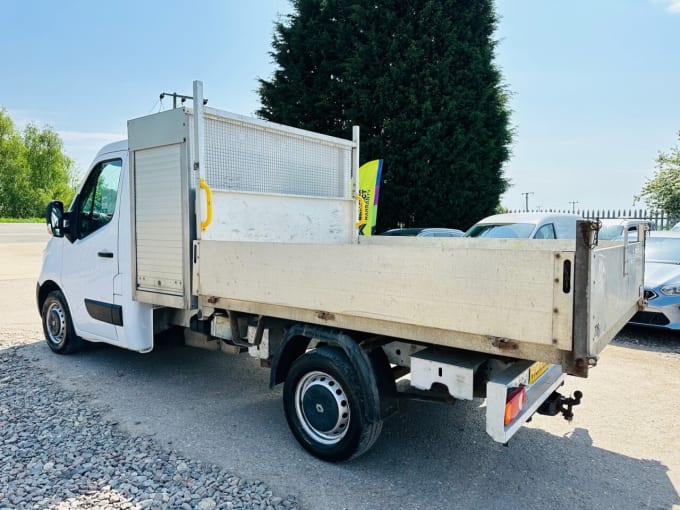2025 Renault Master