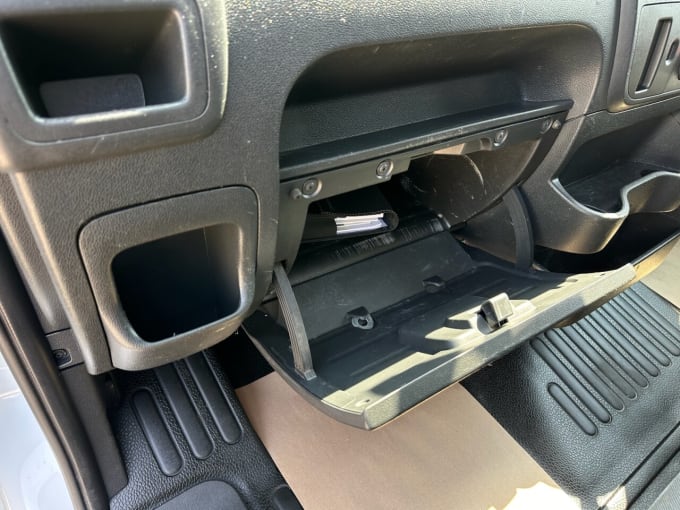 2025 Renault Master