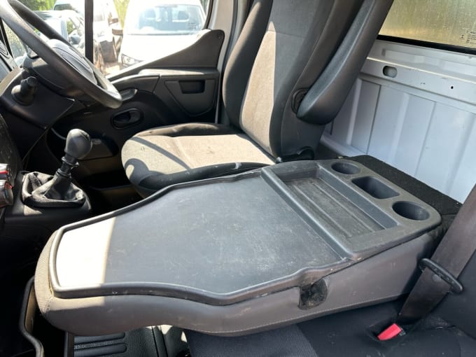 2025 Renault Master