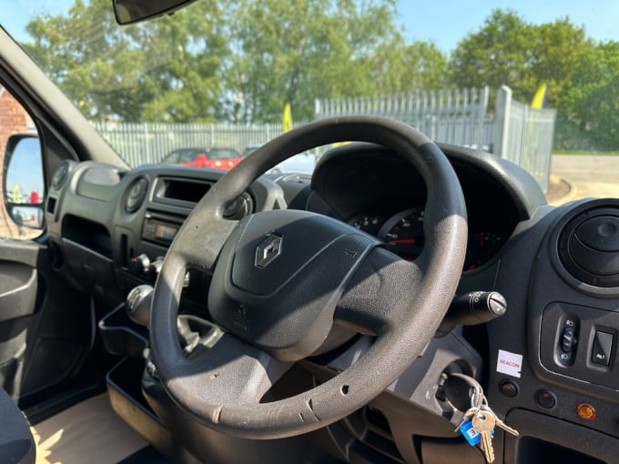 2025 Renault Master