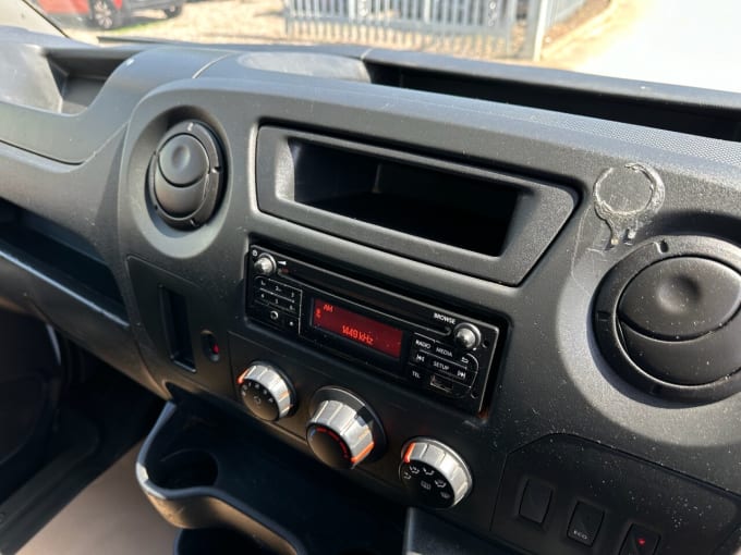 2025 Renault Master
