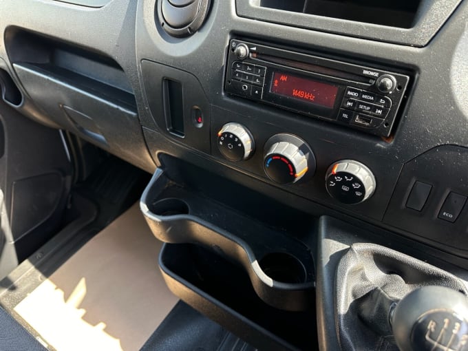2025 Renault Master
