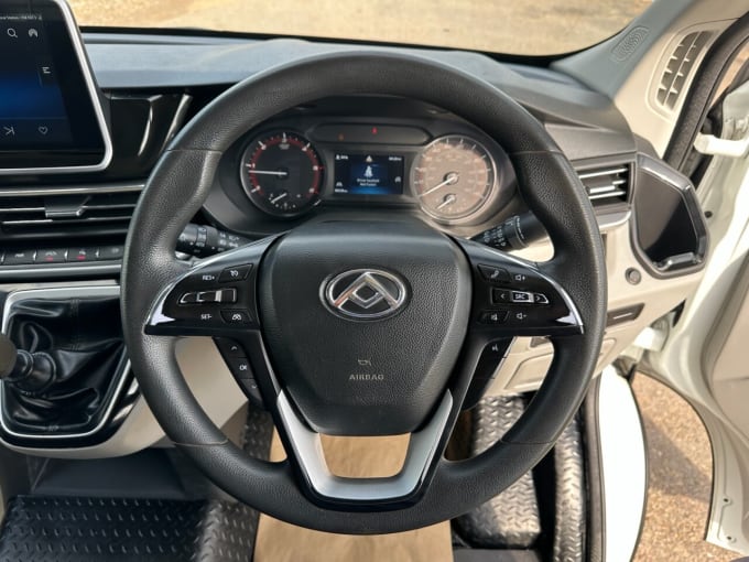 2025 Maxus Deliver 9