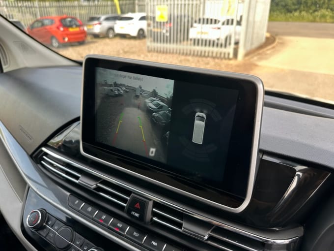 2025 Maxus Deliver 9