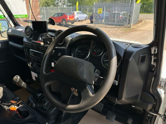 2025 Land Rover Defender
