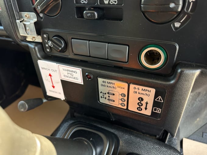 2025 Land Rover Defender