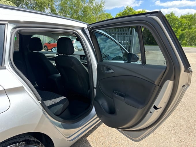 2025 Vauxhall Astra