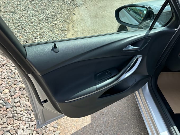 2025 Vauxhall Astra
