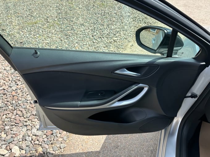 2025 Vauxhall Astra
