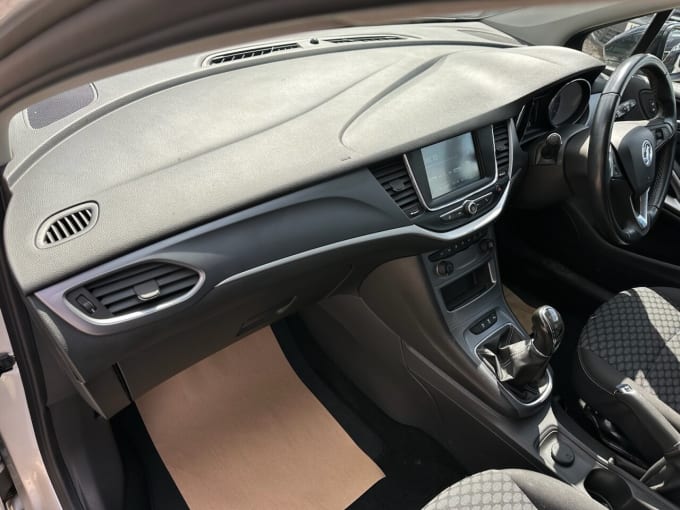 2025 Vauxhall Astra
