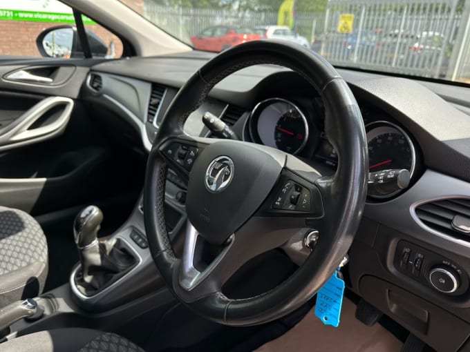 2025 Vauxhall Astra