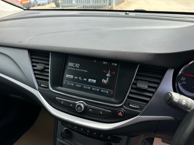 2025 Vauxhall Astra