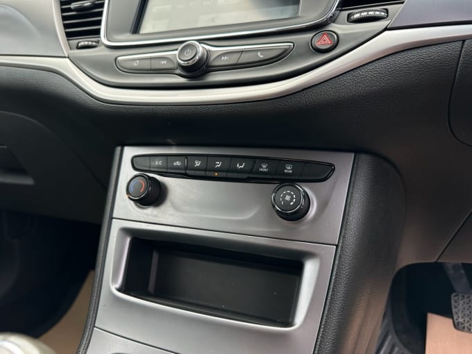 2025 Vauxhall Astra