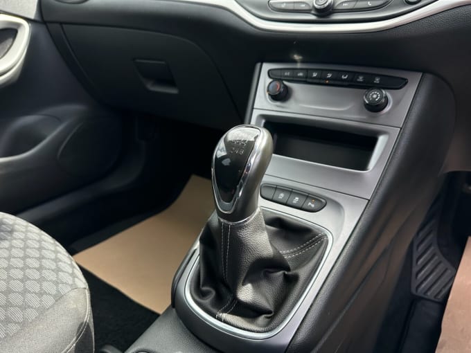 2025 Vauxhall Astra