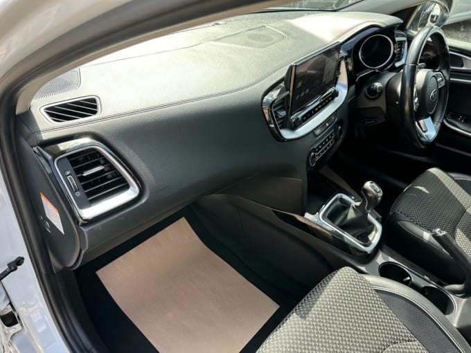 2025 Kia Ceed