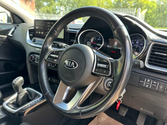 2025 Kia Ceed