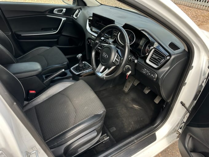 2025 Kia Ceed