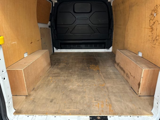 2025 Ford Transit Custom