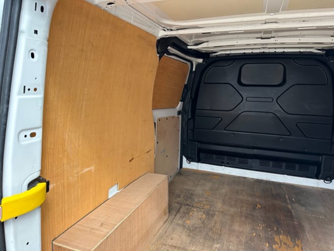 2025 Ford Transit Custom