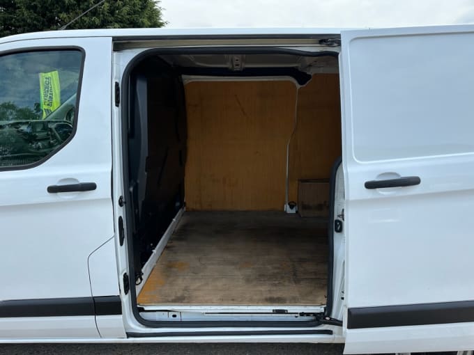 2025 Ford Transit Custom