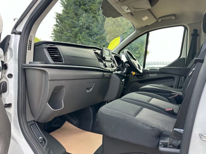 2025 Ford Transit Custom