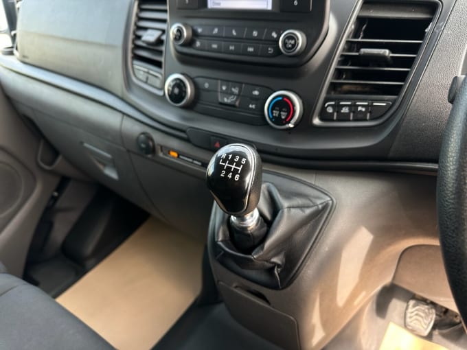 2025 Ford Transit Custom