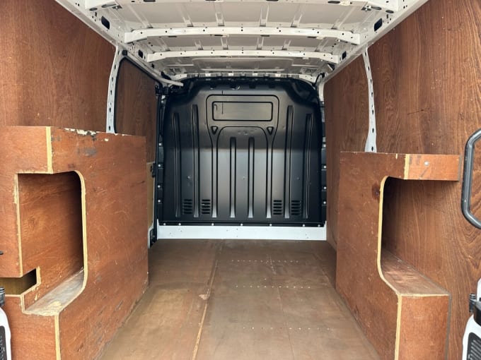 2025 Vauxhall Movano