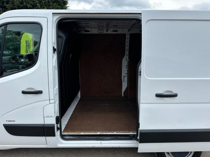 2025 Vauxhall Movano