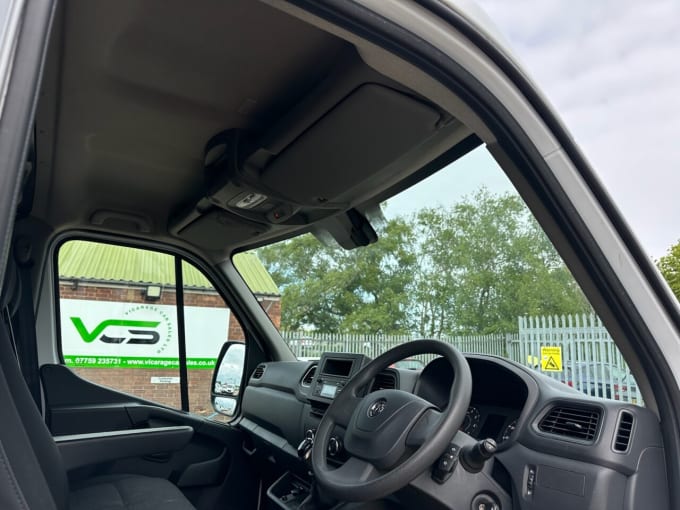2025 Vauxhall Movano