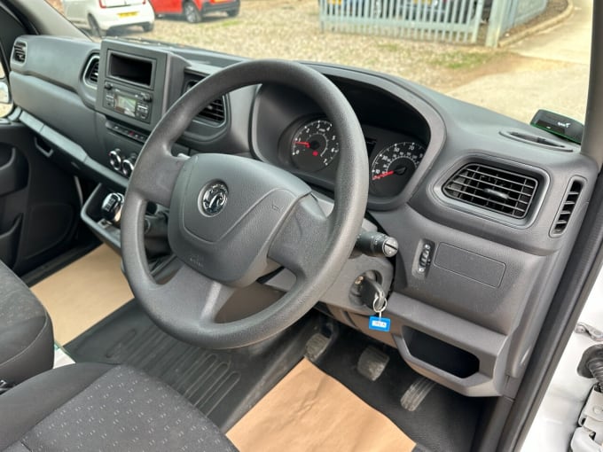 2025 Vauxhall Movano