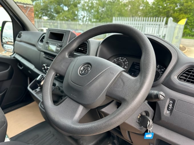 2025 Vauxhall Movano