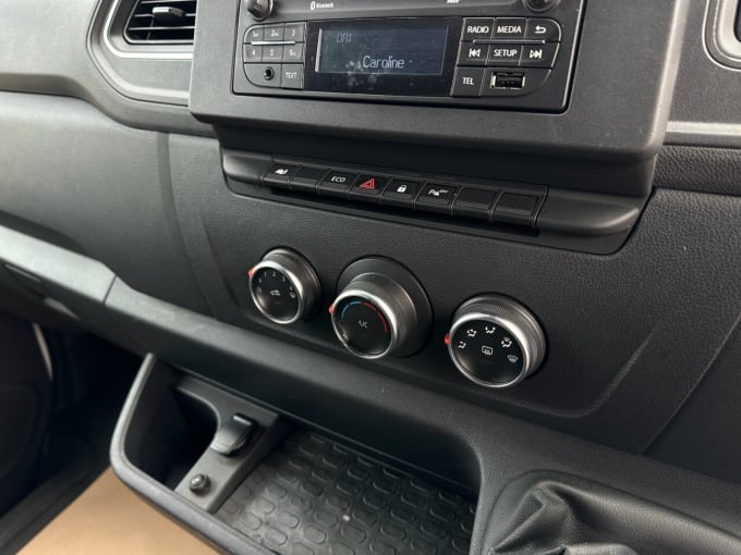 2025 Vauxhall Movano