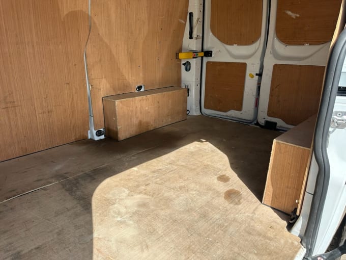 2025 Ford Transit Custom