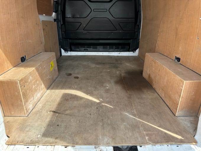 2025 Ford Transit Custom