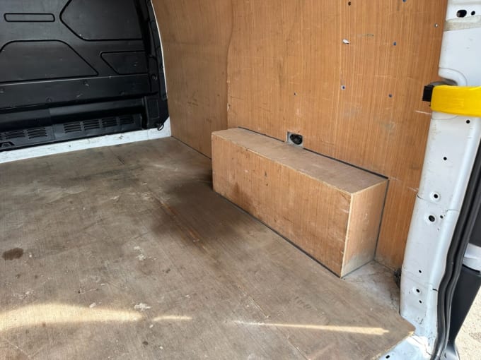 2025 Ford Transit Custom