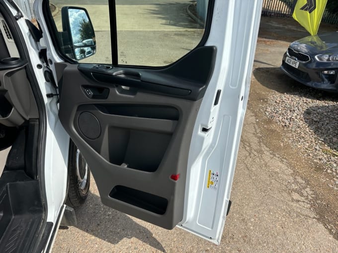 2025 Ford Transit Custom
