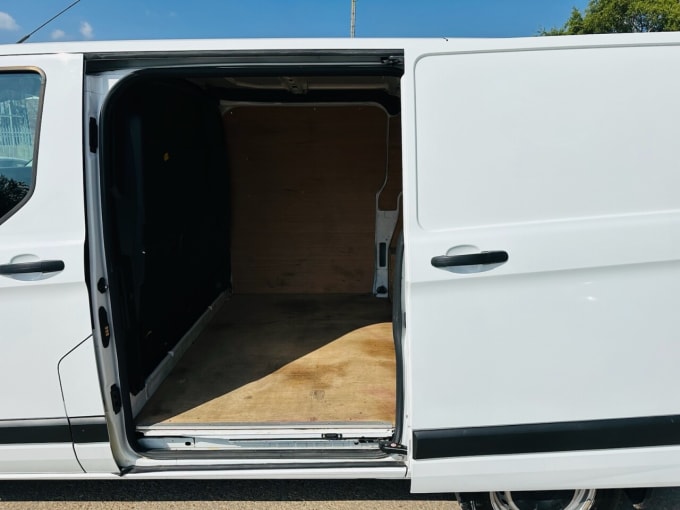 2025 Ford Transit Custom