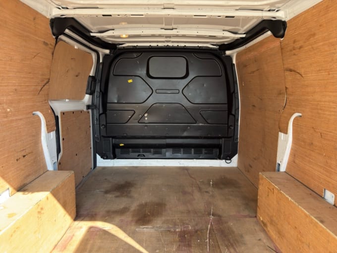 2025 Ford Transit Custom