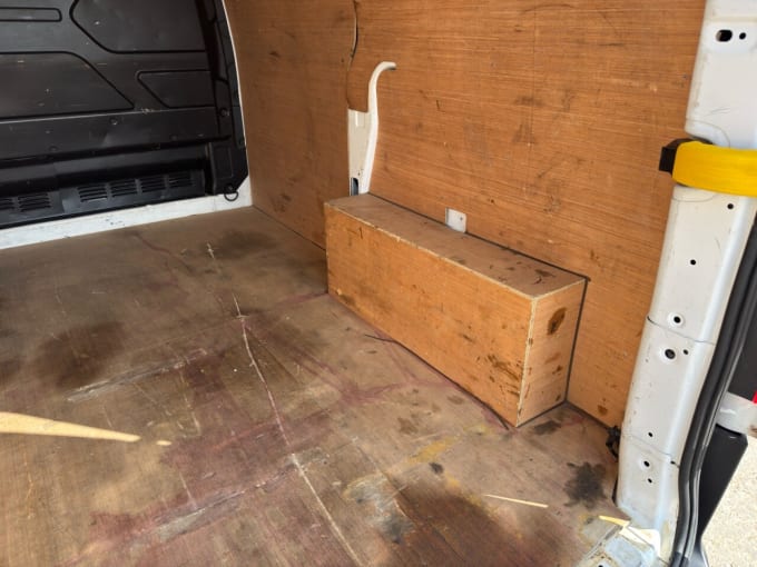 2025 Ford Transit Custom