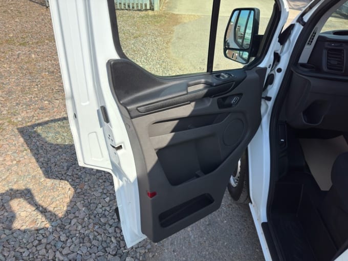2025 Ford Transit Custom