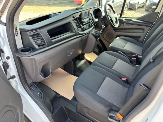 2025 Ford Transit Custom