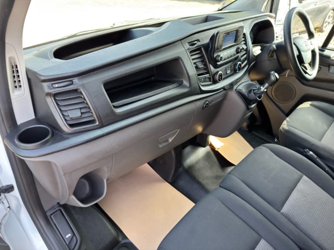 2025 Ford Transit Custom